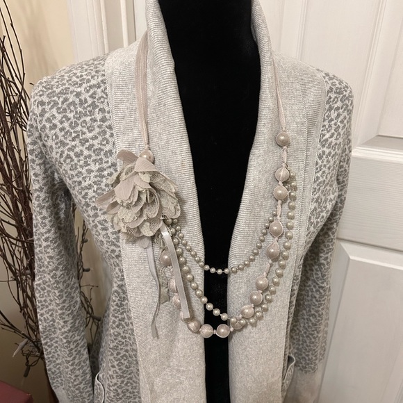 Gray Leopard Print Cardigan 🩶 - Picture 6 of 7